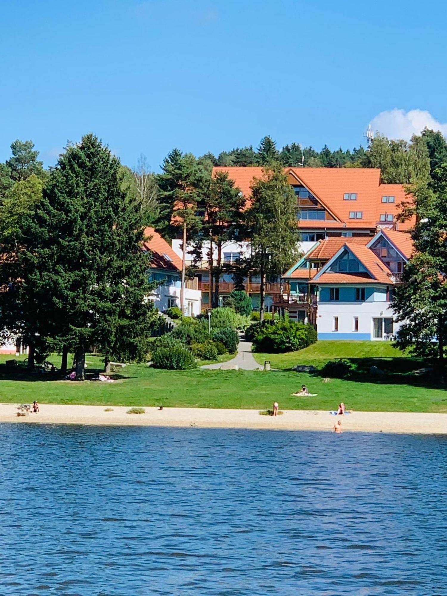 Lipno Beach Apartment Lipno nad Vltavou Luaran gambar