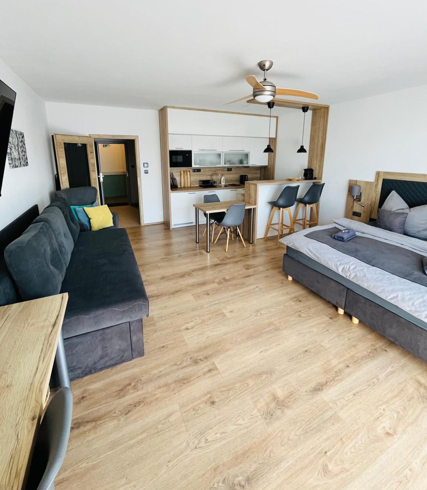 Lipno Beach Apartment Lipno nad Vltavou Luaran gambar